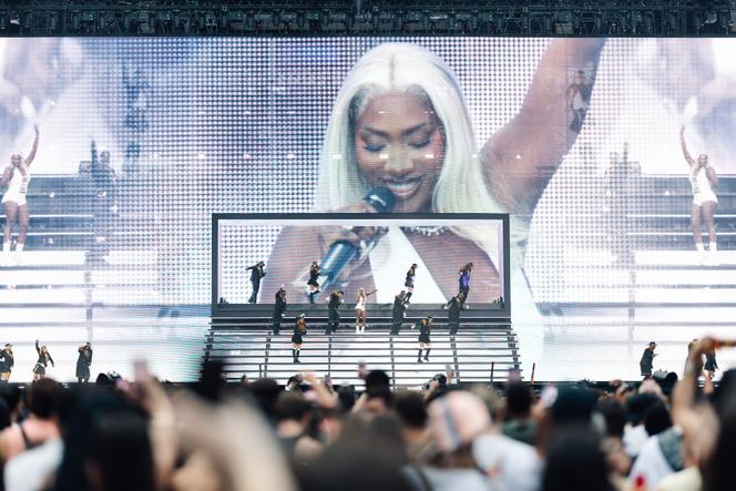 062248d2-5b85-4939-8253-59f1d61cda74 Aya Nakamura fait sensation lors de son concert au Stade de France