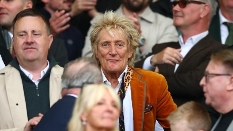 07b771f8-bf32-4159-878b-7fcd60832da6 Rod Stewart reprendra sa tournée après une pause médicale
