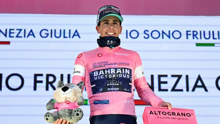10613ee1-c33d-4dff-a795-5fa37b768859 Afonso Eulalio conserve le maillot rose après la 6e étape du Tour d’Italie 2026