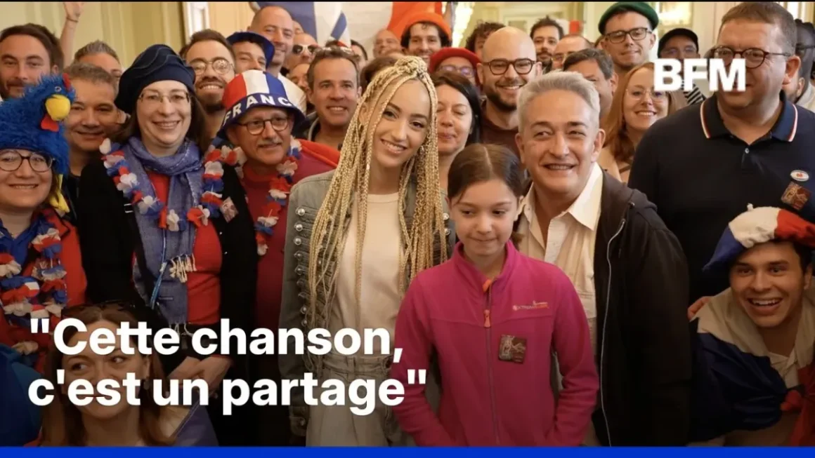15689e86-299c-4564-bca6-ad5fb4fe68fb Rencontre entre la chanteuse Monroe et ses fans à l’ambassade de France en Autriche
