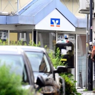 15f03b31-9f60-444d-9373-eb87a35458e1 La fin d’une prise d’otages dans une banque en Allemagne