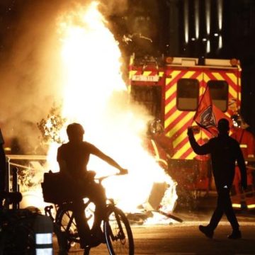 Incidents lors de la célébration de la victoire du PSG