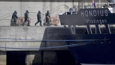 20f35143-a4f2-4071-b00b-34dcbd3e5e14 Hantavirus : L’arrivée au port de Rotterdam et les défis sanitaires