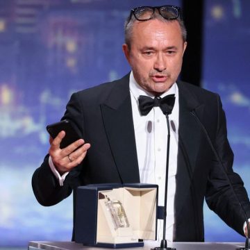 2987318e-8606-4607-a445-a6e91fc3453e Andreï Zviaguintsev primé à Cannes appelle à la fin du conflit en Ukraine
