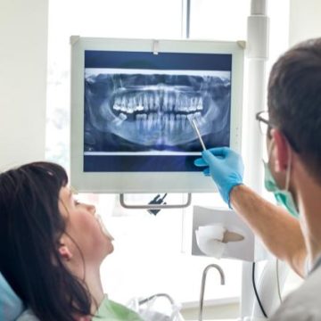 Suspension de dentistes à Nantes pour refus de prothèses chinoises