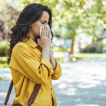 Comment l’alimentation peut aider à lutter contre les allergies aux pollens