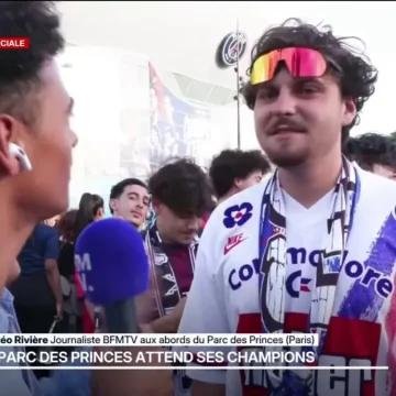 Les supporters accueillent les joueurs du PSG au Parc des Princes