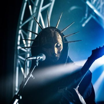 4ad06c8f-e8e3-482f-83bd-665cacfc00eb Les masques dans la scène metal : anonymat ou expression ?