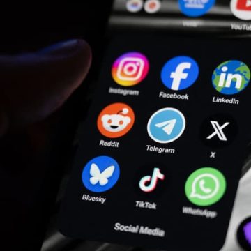 Les associations de consommateurs européennes attaquent Meta, Tiktok et Google pour manque de modération