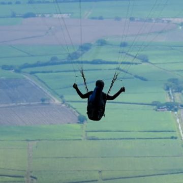525a9767-eb64-406a-bc6f-49d287239c8a Un jeune parachutiste décède à Frétoy-le-Château : enquête en cours