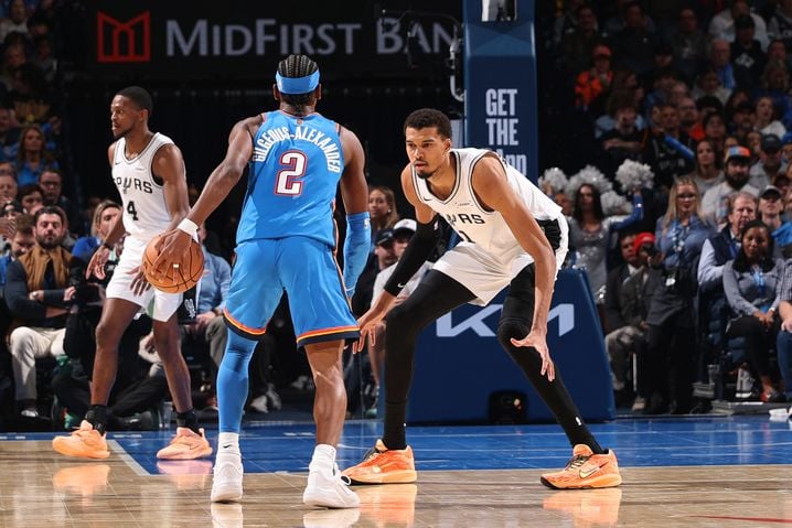 55727d2c-ddd7-4cc8-b7b1-5d41686a988b Une confrontation épique en NBA : OKC contre San Antonio
