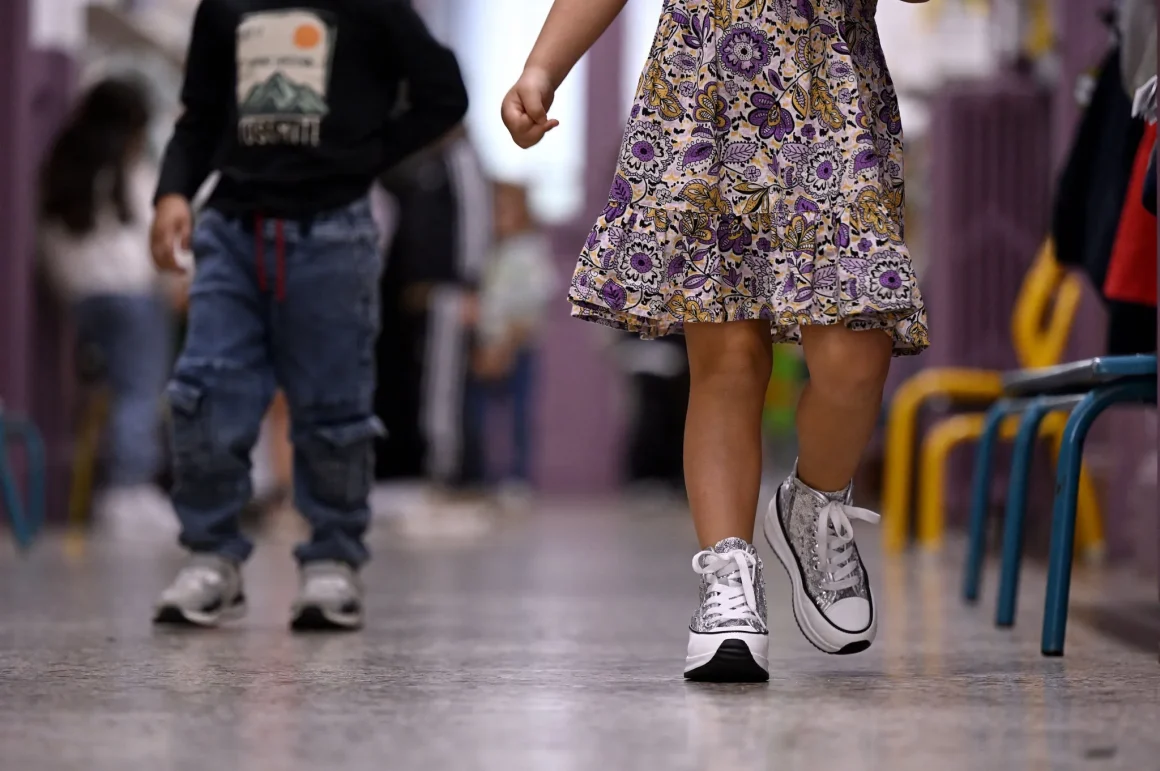 5bd626d2-f727-4e0b-849a-a078c1099670 Un deuxième animateur du périscolaire parisien devant la justice