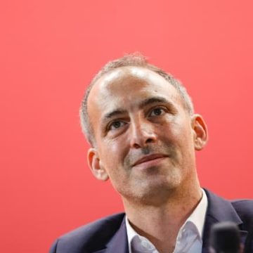Raphaël Glucksmann propose des réformes pour la France