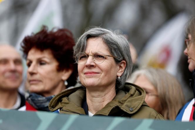 62a273f8-5ba6-4b45-b3cc-2e5e1bc59907 Sandrine Rousseau : Débats sur la primaire écologiste et le nucléaire