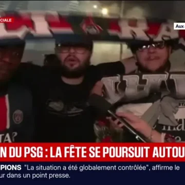 68262219-6523-4e2c-9c6e-cbe8cbe87994 Les supporters quittent le Parc des Princes dans une ambiance conviviale
