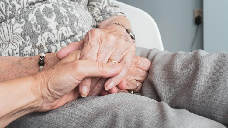 74b58d2e-d3c3-4cf3-b266-a89666641a5a Responsabilité individuelle et environnementale dans le vieillissement en bonne santé