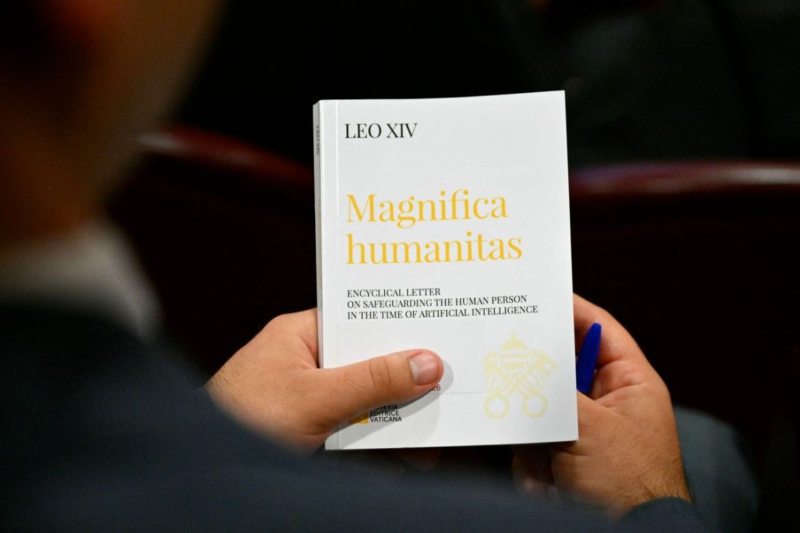 VATICAN-ENCYCLICAL-MAGNIFICA HUMANITAS-AI-POPE Un regard critique sur l’intelligence artificielle dans l’encyclique du pape Léon XIV
