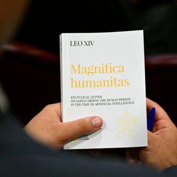 Un regard critique sur l’intelligence artificielle dans l’encyclique du pape Léon XIV