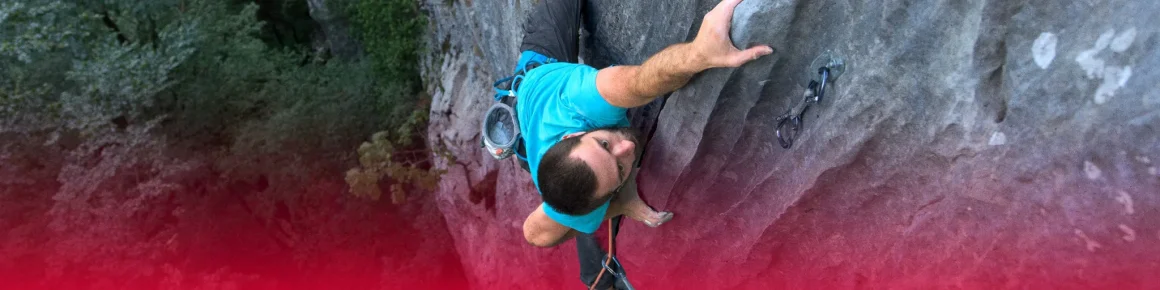 Gérer la peur du vide et de la chute dans les sports à risque