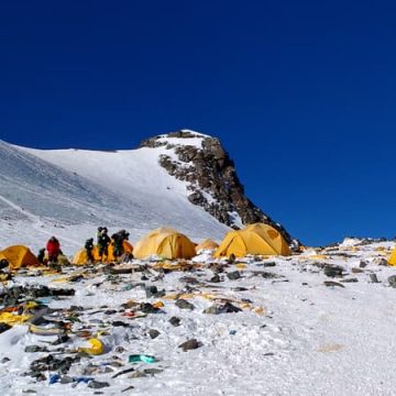 Nombre record d’ascensions de l’Everest atteint