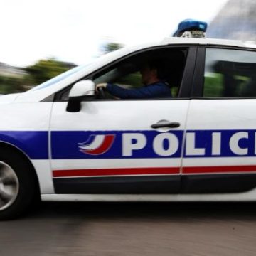 Un homme ivre découvert dans un lit d’enfant à Nîmes