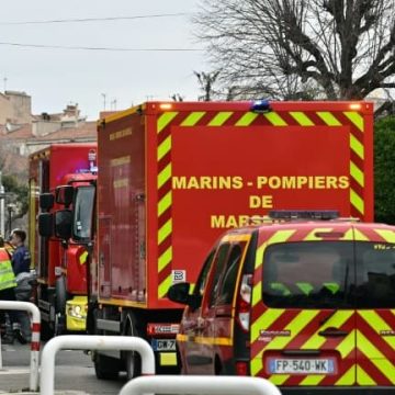 b369f662-4617-4e91-8555-db24daa94c5f Intervention des Marins-Pompiers à Marseille: Adolescents Blessés et Enquête en Cours