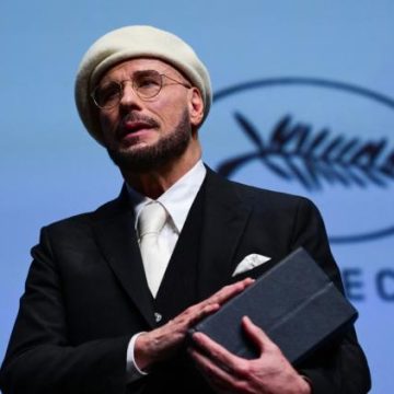 b540bade-fea4-4737-bfe6-224ff75c2dd3 John Travolta reçoit une Palme d’or d’honneur à Cannes