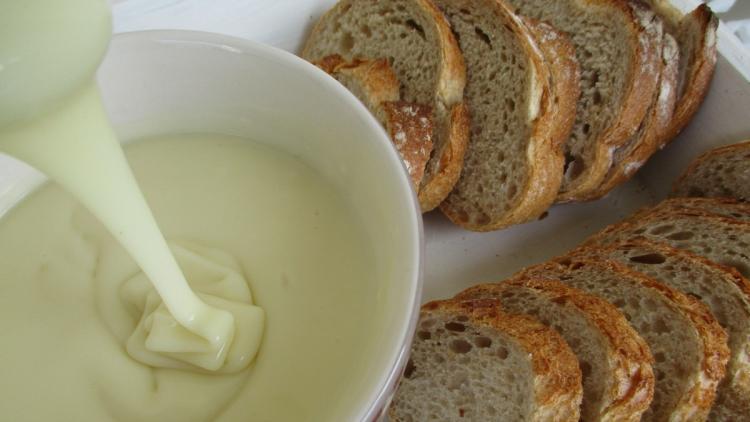 bcf14668-1269-4e37-af1b-7bd098e198e2 La Cancoillotte : Une Spécialité Fromagère de Nouveau sur le Devant de la Scène