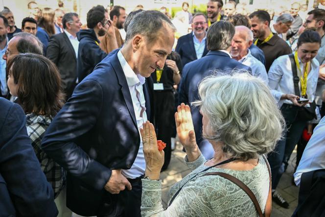 c8a172ab-ea10-4566-ae1d-c30e4b03b799 Raphaël Glucksmann prépare sa candidature à la présidentielle de 2027