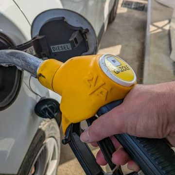 ced24d27-fca0-484c-ad77-c3de29b2c4b2 Les députés enquêtent sur les recettes fiscales liées aux carburants