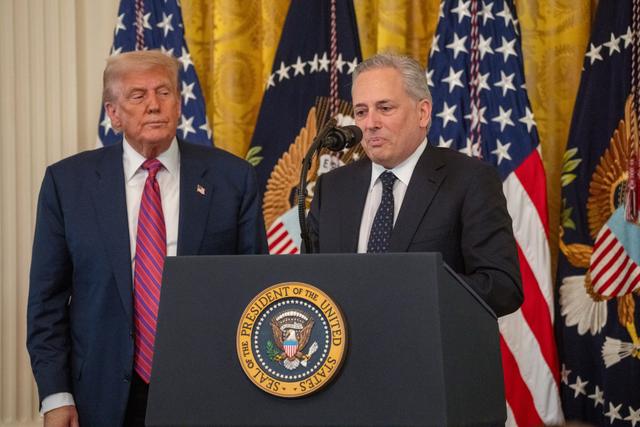d415ae20-df1e-42fc-be4f-a90296d84375 Renoncement de Trump à un décret sur l’IA