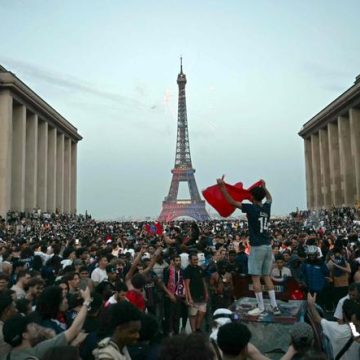 Actualités du week-end : PSG, Israël, décès d’Edgar Morin, canicule en France, investissement en IA