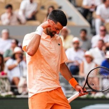 df3ee7b4-1098-4bab-83c2-09da8ec0d9b2 João Fonseca élimine Novak Djokovic lors du troisième tour de Roland-Garros