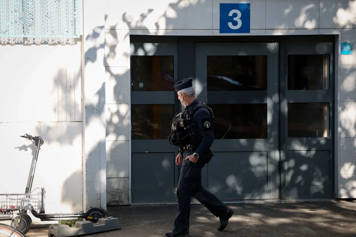 e62d2500-db37-4869-98cc-77e4150b2950 Appel à une prise de conscience sur le trafic de drogue après une fusillade à Nantes