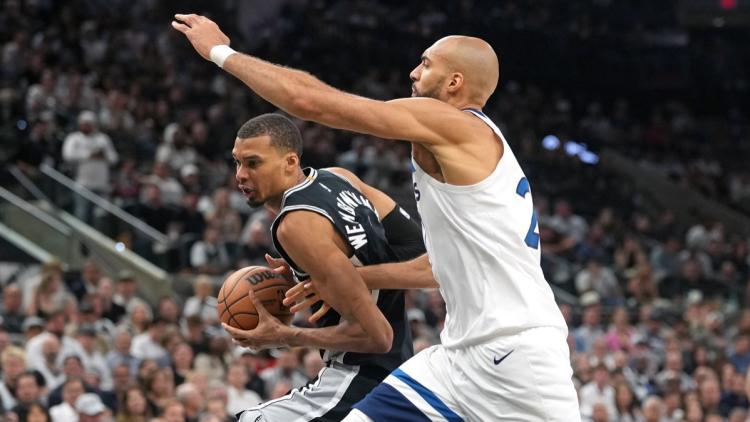e73829ad-9449-47a5-92c4-da96f42f26c3 Demi-finales de conférence NBA : Wembanyama brille et les Spurs mènent