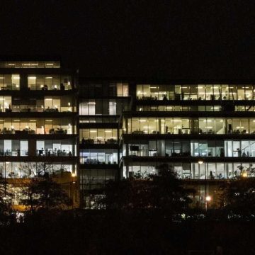 FRANCE - LABOUR OFFICES AT NIGHT IN PARIS Les Enquêtes Internes en Entreprises: Défis Éthiques et Pratiques