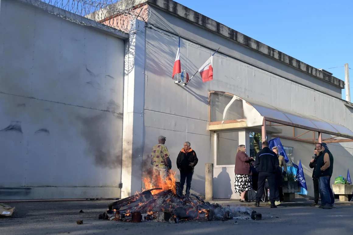 Les Riverains des Baumettes Réclament le Silence Face aux Nuisances