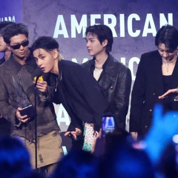 f0f328f3-7bd8-4910-b0c6-4a6bef8cd654 BTS triomphe aux American Music Awards