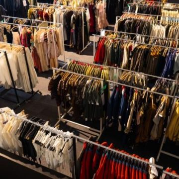 Vente exceptionnelle de costumes à l’Opéra de Paris