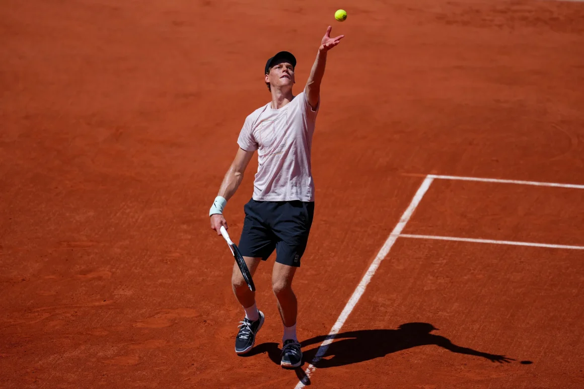 fd8221fb-e9ed-42a2-ba55-18986231e4cb Jannik Sinner éliminé prématurément à Roland-Garros