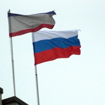 0790427f-5e08-452c-ad8d-fc6ada0037e8 Quatre morts après des frappes en Crimée et tensions croissantes entre l’Ukraine et la Russie