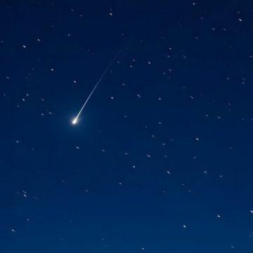 08817881-6749-4364-8eeb-7469ea2b4647 Un bolide lumineux illumine le ciel parisien