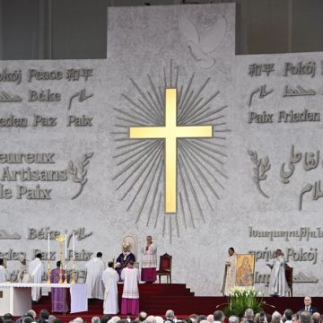 Pope Leo XIV holds open-air mass in Beirut after praying for port blast victims Cinq propositions chrétiennes pour prolonger la réflexion sur la paix