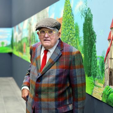 1115a08d-b484-4f65-9ad0-8e56f3e4c522 David Hockney : Un parcours marquant dans l’art contemporain