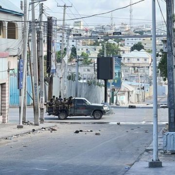 17a954ed-5a03-49df-9bd8-3e46a9ff3c0d Crise politique en Somalie : tensions et affrontements à Mogadiscio