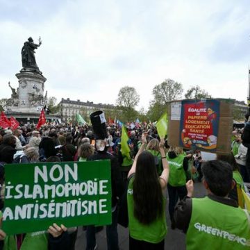 Rapport annuel de la CNCDH : préjugés xénophobes persistants chez les jeunes