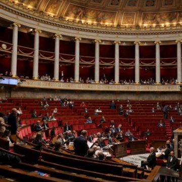 21b7cd78-a811-48b2-8e8e-222b1ece5656 Les Députés Adoptent une Proposition de Loi sur IA et Droit d’Auteur