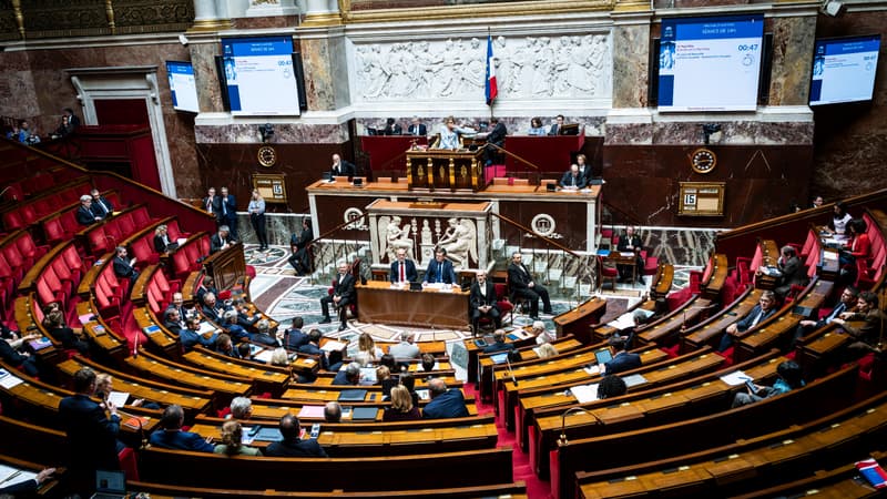 23d28ed5-d229-4151-a767-40ea3f53f934 Réforme constitutionnelle pour une Corse autonome : un examen parlementaire