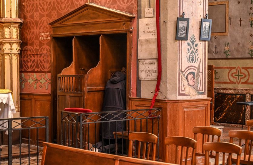 EGLISE SAINT-MATHIEU Débat sur la Proposition de Loi sur le Secret de Confession