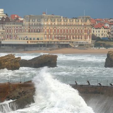 Effondrement de falaise à Biarritz: Deux plongeurs disparus
